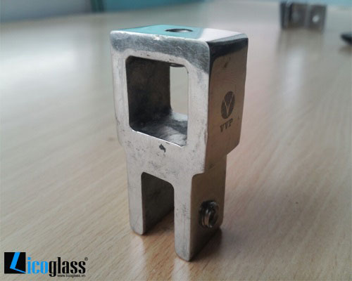 Bộ giằng chống rung vách tắm kính VVP