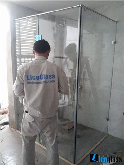 VÁCH TẮM KÍNH CHUNG CƯ 